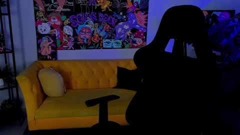 Snapshot of asheluck chatting on 03.07.25 AshleyAshe online show from 03.07.25