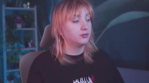 Snapshot of asheluck chatting on 09.12.25 AshleyAshe online show from 09.12.25