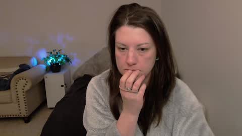 Ashelynn Grey online show from 02.05.25