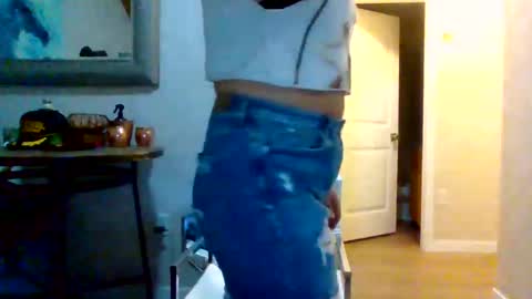 Snapshot of asher4122 chatting on 11.19.25 Ashton online show from 11.19.25