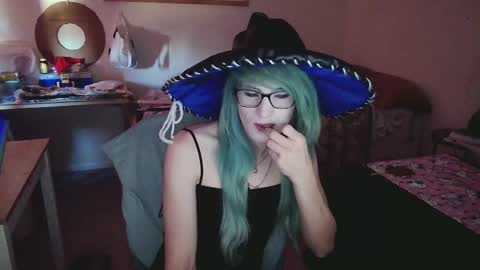 Ashley Scarlett online show from 09.18.25