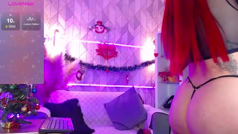 Snapshot of asheybakerx chatting on 01.08.25 Ashey online show from 01.08.25