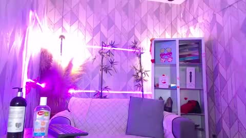 Snapshot of asheybakerx chatting on 01.27.25 Ashey online show from 01.27.25