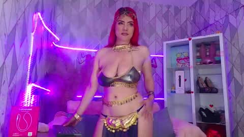 Snapshot of asheybakerx chatting on 09.10.25 Ashey online show from 09.10.25