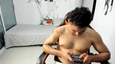 ashlan_king online show from 11.10.25