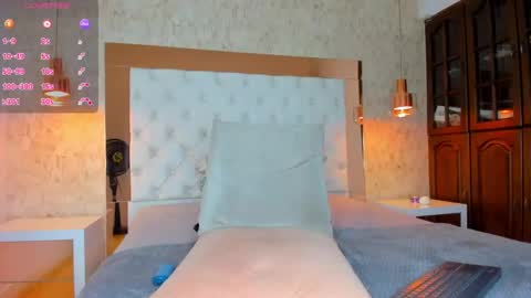Snapshot of ashleeybrownn chatting on 12.19.24 Ashleey Brownn  online show from 12.19.24