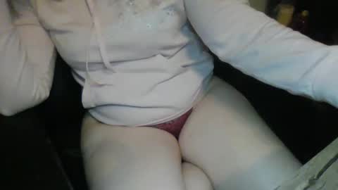 Snapshot of ashleighpink chatting on 12.23.24 Ashleigh online show from 12.23.24