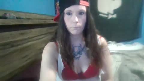 Snapshot of ashley16chris chatting on 10.07.25 black-widow99 online show from 10.07.25