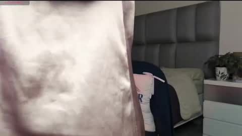 Carolina  online show from 03.04.25