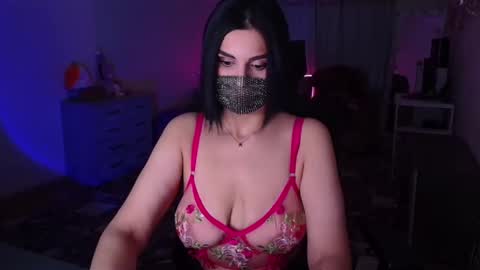   Yasmina   online show from 12.06.24