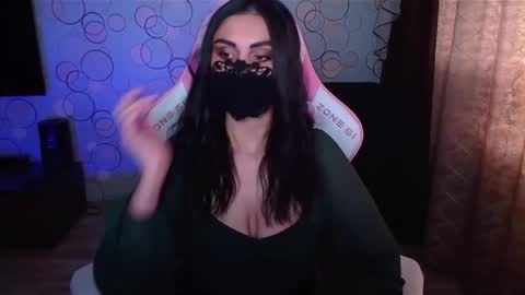   Yasmina   online show from 10.18.25