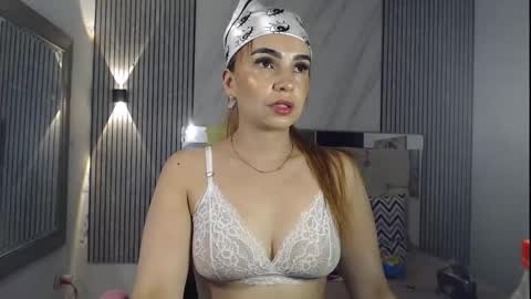 ashley__tylor online show from 09.11.25
