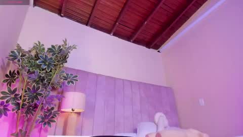 ashley_beaomunt online show from 04.14.26