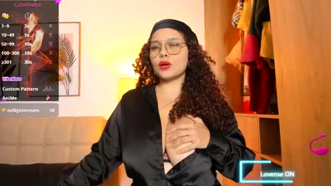 Soy Ash online show from 11.20.25