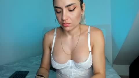 ashley_blair online show from 12.17.24