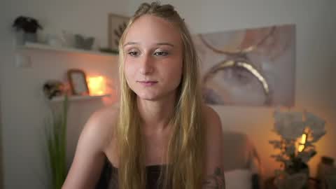 Snapshot of ashley_cox18 chatting on 06.10.26 Ashley Cox18 online show from 06.10.26