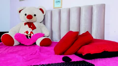 Ashley  online show from 12.19.25