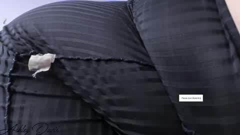 Snapshot of ashleydavis_ chatting on 10.19.25 ASHLEY online show from 10.19.25