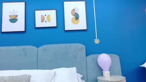 Ashley Evans online show from 10.17.25