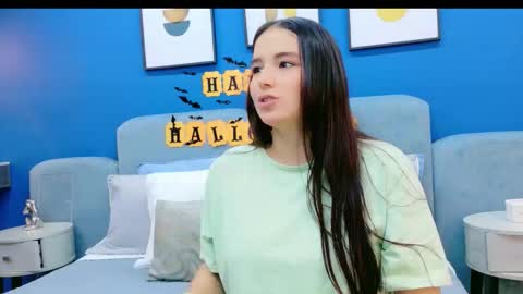 Ashley Evans online show from 10.27.25