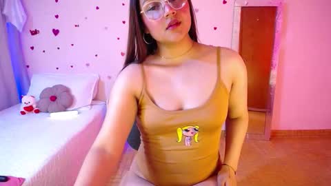 Snapshot of ashleyevanz chatting on 11.14.25 Ashlei Evanz online show from 11.14.25