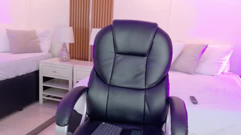 Ashley  online show from 11.03.25