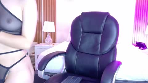 Ashley  online show from 11.11.25