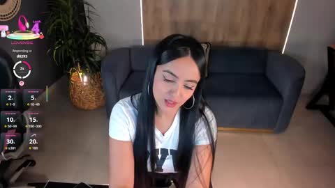 Snapshot of ashleyjhonson1 chatting on 05.04.26 Ashley Jhonson online show from 05.04.26