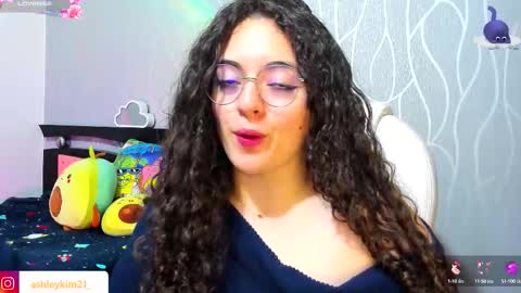 Snapshot of ashleykiim_ chatting on 09.27.25 .. Ashley .. online show from 09.27.25