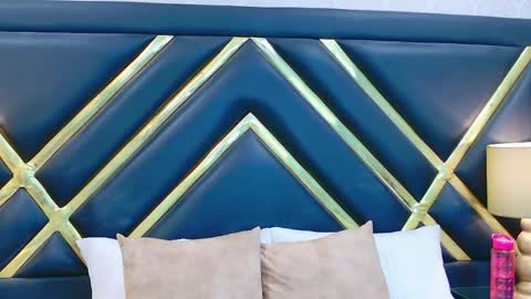 AshleyRoberh online show from 04.18.26