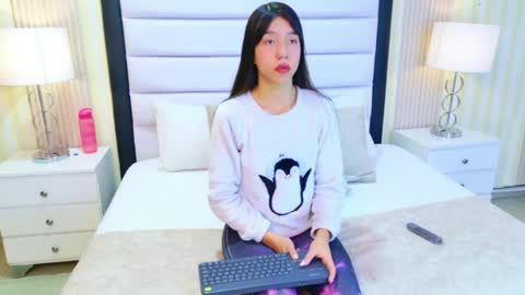 Snapshot of ashleyroberh chatting on 05.27.26 AshleyRoberh online show from 05.27.26