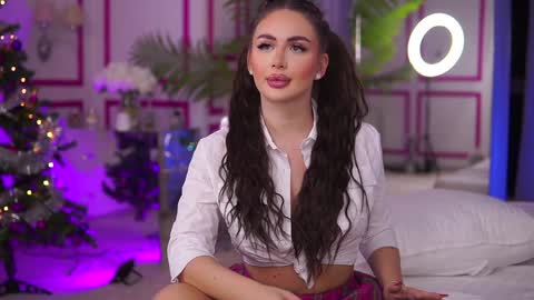 Snapshot of ashleysinnx chatting on 12.14.24 Ashley online show from 12.14.24