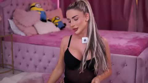 Snapshot of ashleysinnx chatting on 09.24.25 Ashley online show from 09.24.25