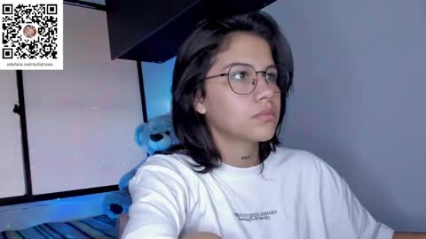 Snapshot of ashleytravis_ chatting on 02.03.25 online show from 02.03.25