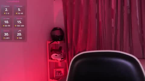 Ashley Lauren online show from 12.20.25