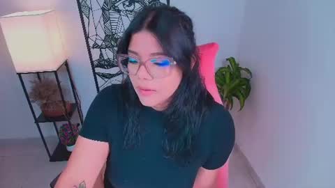 Snapshot of ashleyy18__ chatting on 06.14.26 Ashleyy18 online show from 06.14.26
