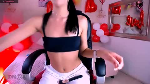 Ashlie  online show from 02.13.25