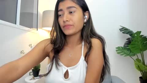 ashllovee online show from 01.17.25