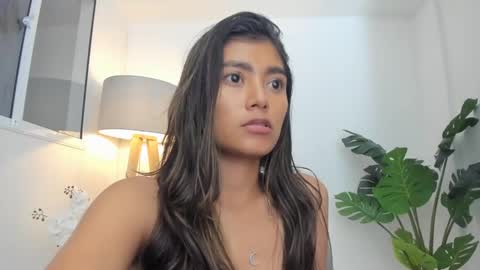 ashllovee online show from 01.20.25