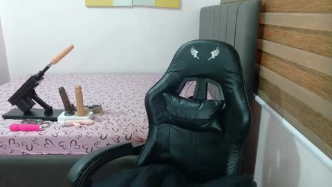 ashly online show from 12.31.24