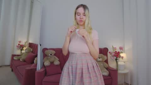 ashly_cherry online show from 11.04.25