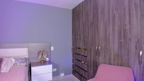 Snapshot of ashly_hills chatting on 10.17.25 Ashly online show from 10.17.25