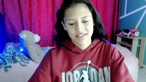 Snapshot of ashly_little2 chatting on 03.06.25 Ashly online show from 03.06.25