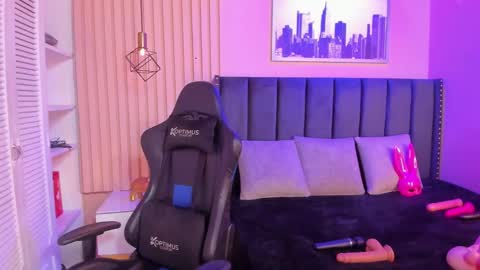 ashlye_miller_ online show from 01.18.25