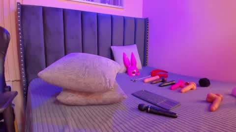 ashlye_miller_ online show from 01.25.25