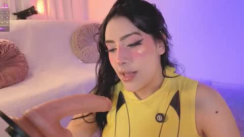 Snapshot of ashlynnlowe_ chatting on 02.22.26 Ash online show from 02.22.26