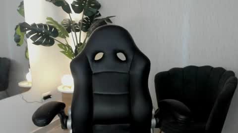 Snapshot of ashlyrousse chatting on 07.22.26 Ashly online show from 07.22.26