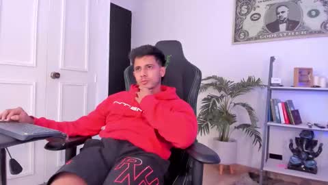 Snapshot of ashton_coleman_ chatting on 10.17.25 my name real is camilo online show from 10.17.25