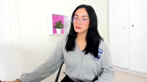 Camila online show from 01.03.25