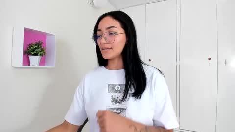 Camila online show from 01.11.25